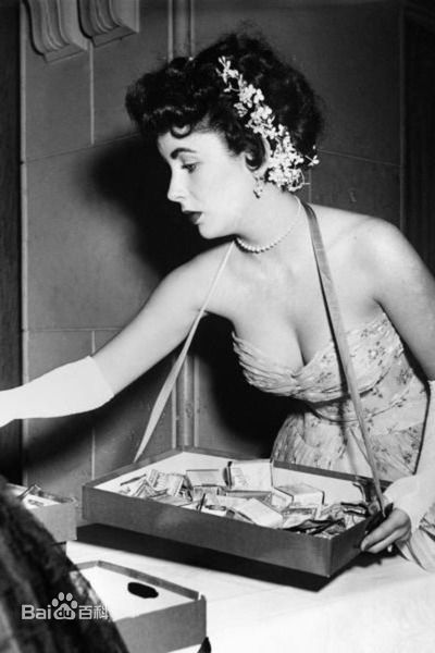 最全伊丽莎白·泰勒(Elizabeth Taylor)精彩图册1