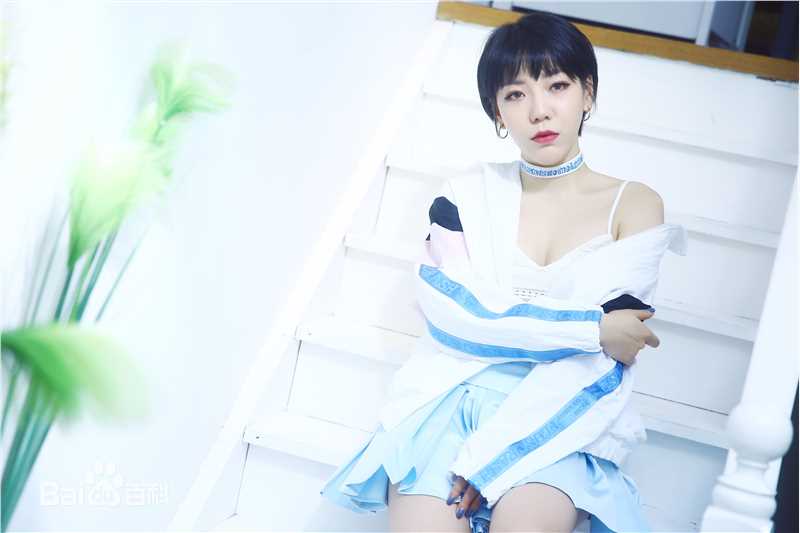 吴莫愁(MoMo Wu)”MOREREAL造作行动”图册