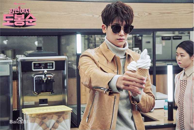 最新朴炯植(,Park Hyung Sik)在《大力女子都奉顺》(2017)中的图集