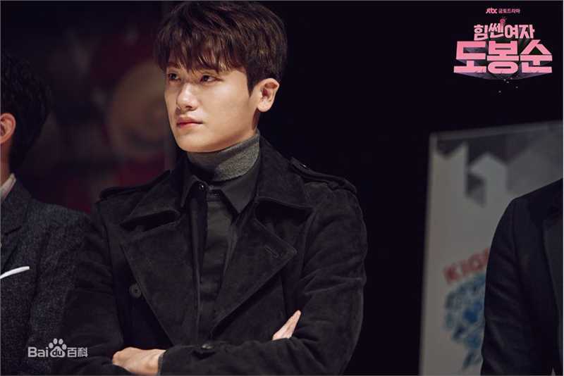 最新朴炯植(,Park Hyung Sik)在《大力女子都奉顺》(2017)中的图集