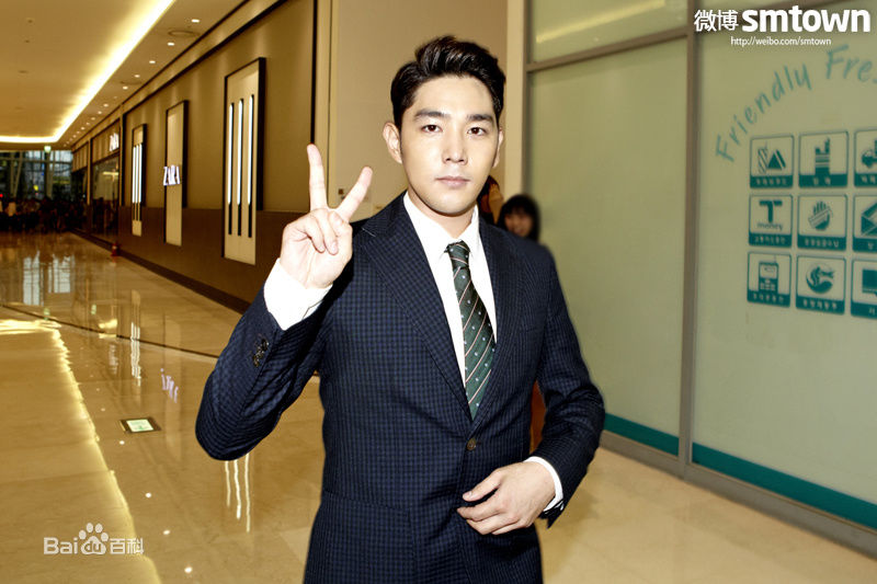 金永云、强仁(/Kim Young Woon、 /Kang In)强仁参加演出活动生活照相册