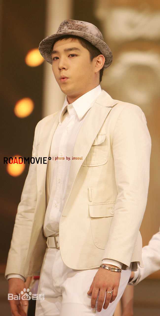 金永云、强仁(/Kim Young Woon、 /Kang In)强仁参加演出活动生活照相册