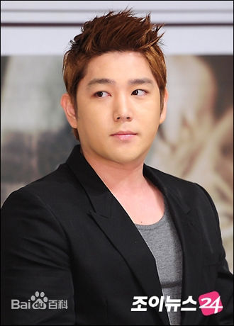 金永云、强仁(/Kim Young Woon、 /Kang In)强仁参加演出活动生活照相册