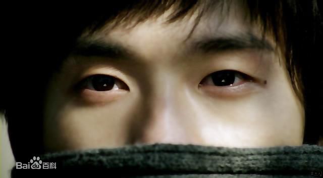 柳德焕(<em> </em>)《桃树》精选海报图册