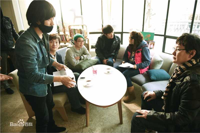 柳德焕(<em> </em>)《桃树》精选海报图册