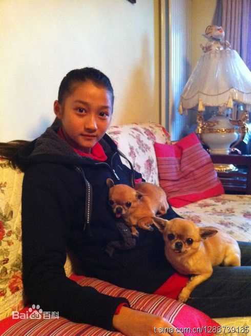 关晓彤(Guan Xiaotong)生活照图片图册