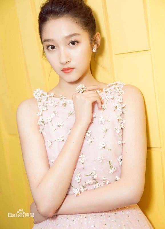 关晓彤(Guan Xiaotong)概述图册素颜照相册