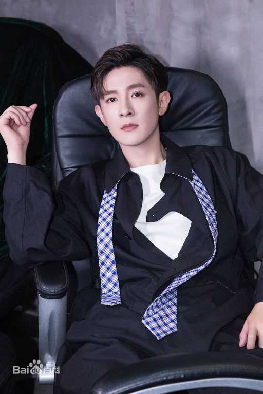 高清季肖冰图片