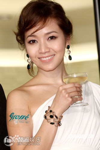 侯佩岑(Patty Hou)前后照片