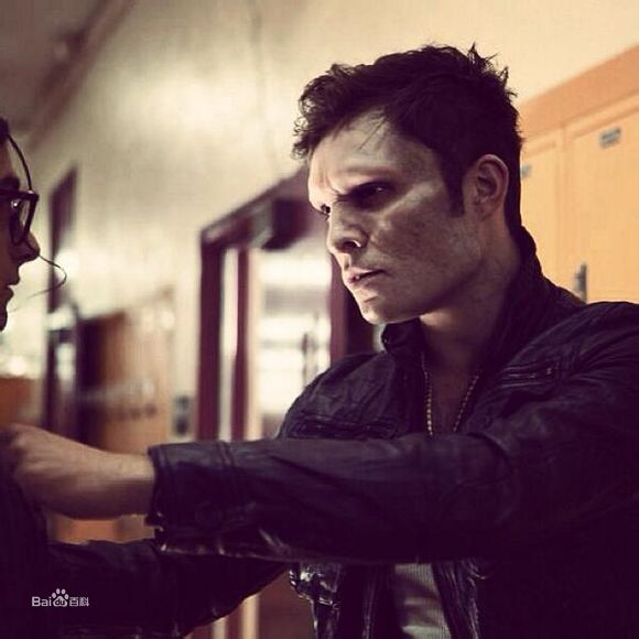 高清艾德·维斯特维克(Ed Westwick)性感图片