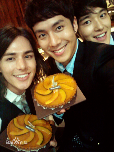 李贤宰(LEE HYUNJAE)Mate(2009-2011)图片图集