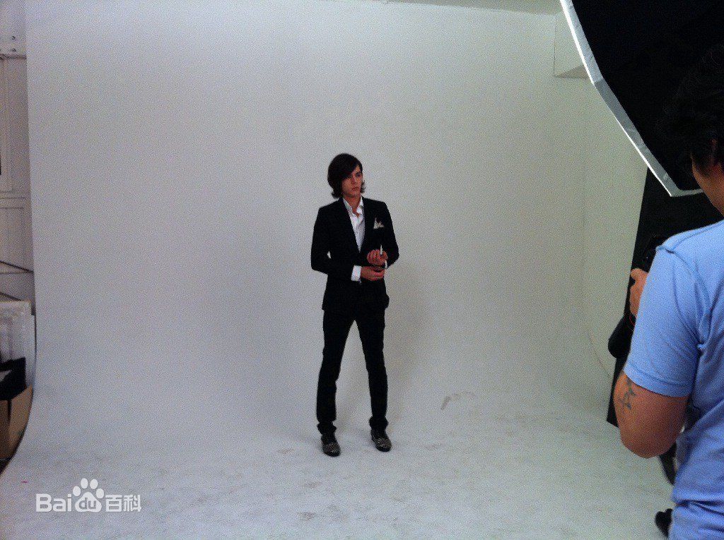 最全李贤宰(LEE HYUNJAE)在电影《PLAY》中的壁纸