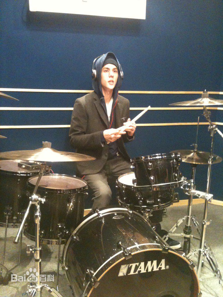 最全李贤宰(LEE HYUNJAE)在电影《PLAY》中的壁纸