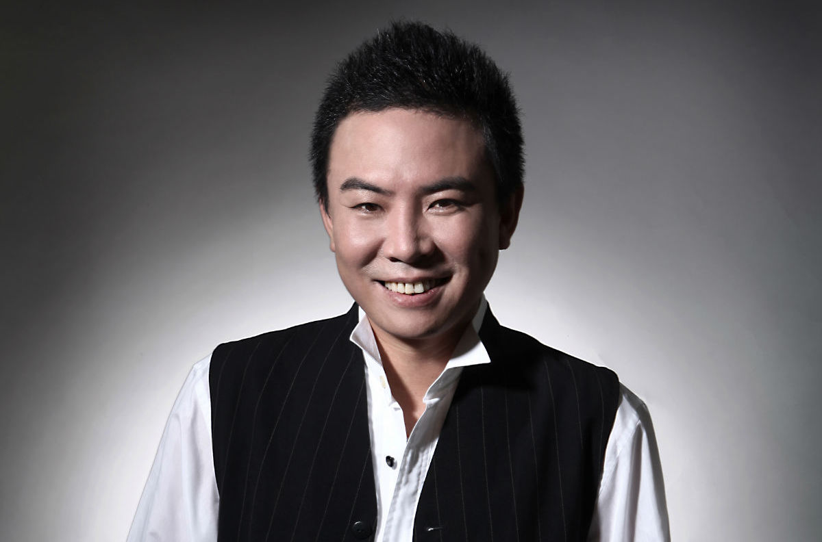 高清白红标性感图片