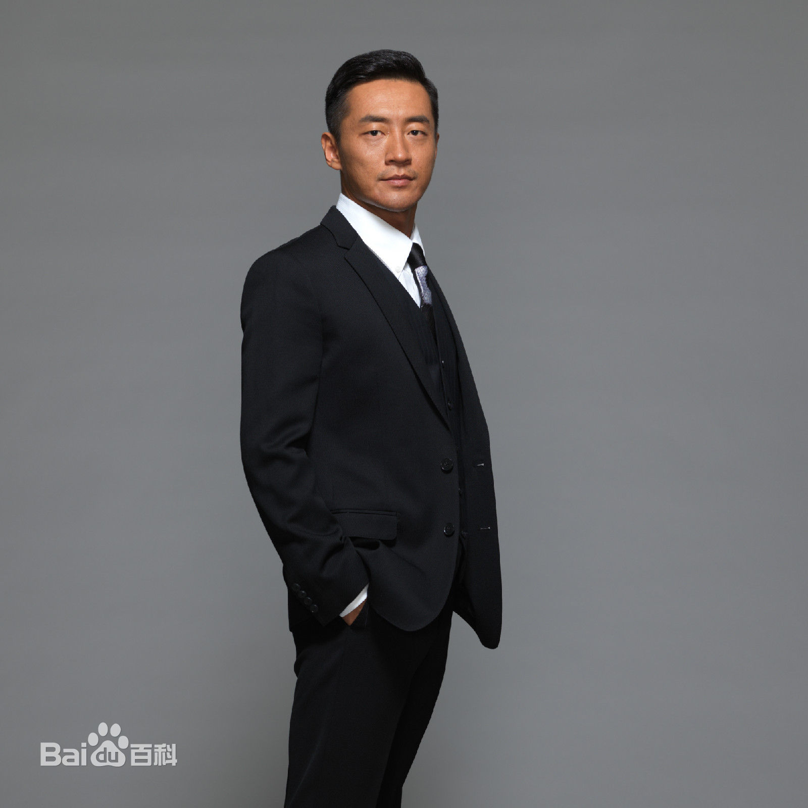 霍亚明最新2015《Superman》最新壁纸