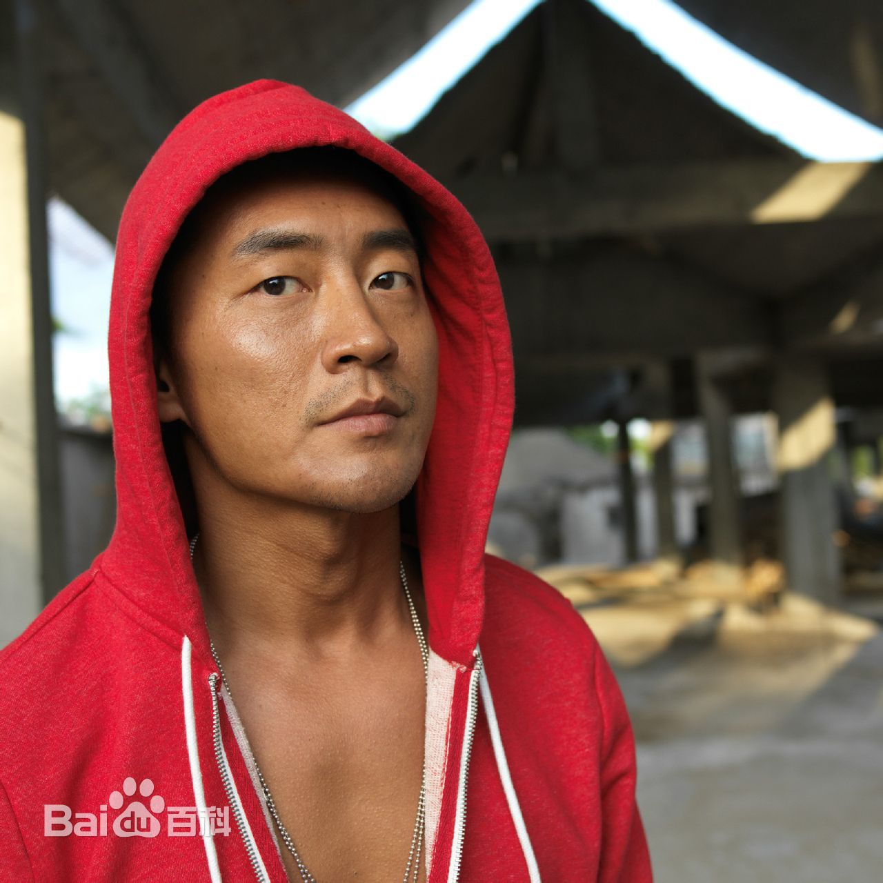 霍亚明最新2015《Superman》最新壁纸