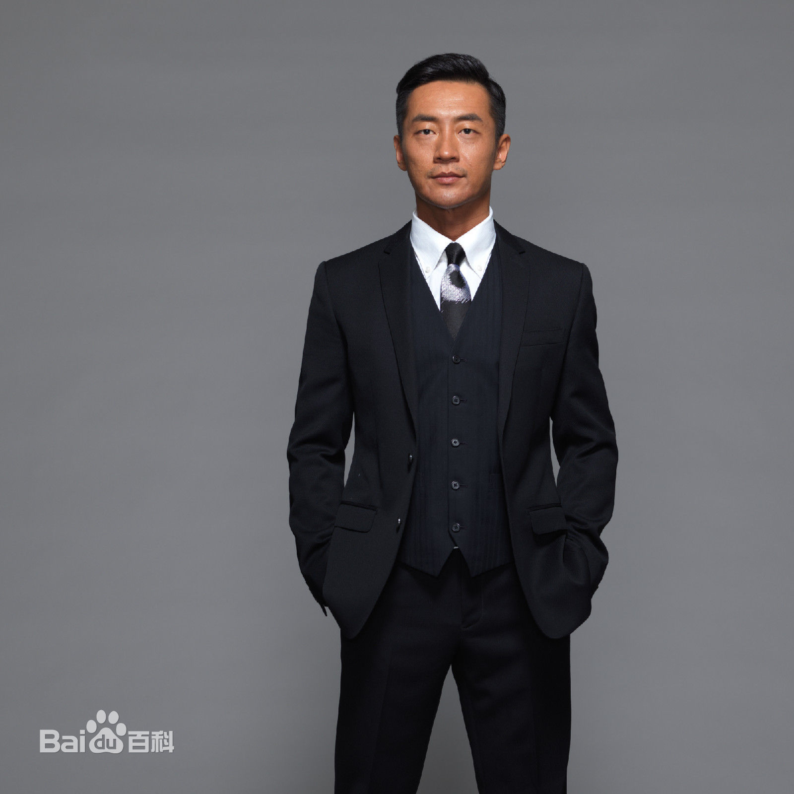 霍亚明最新2015《Superman》最新壁纸