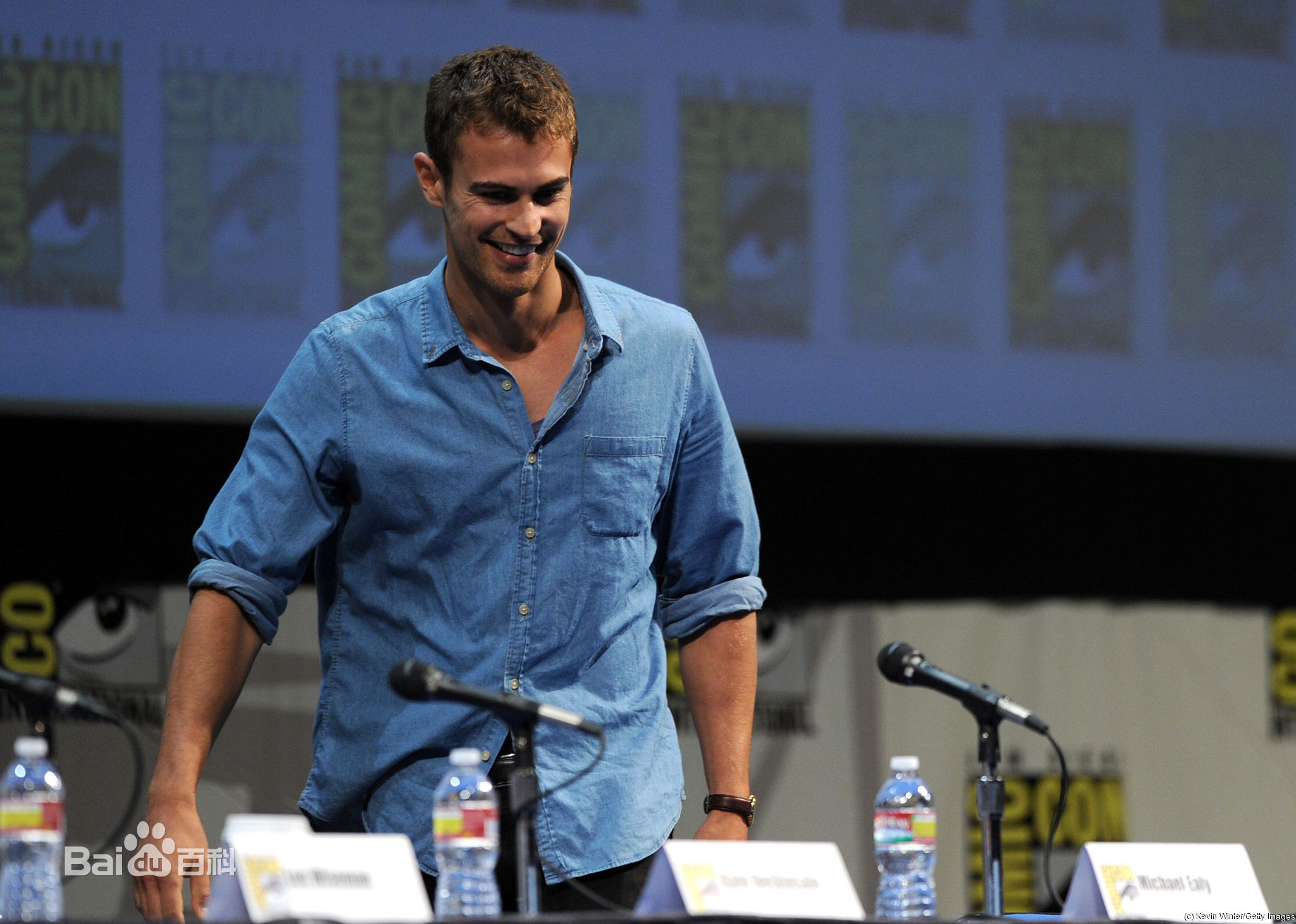 最新提奥·詹姆斯(Theo James)精彩图册