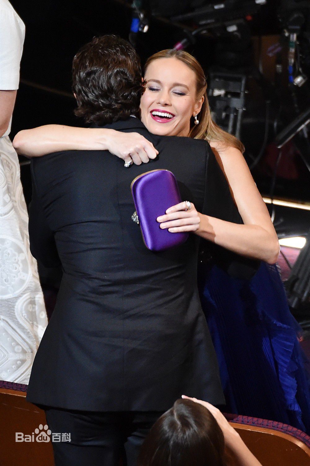 布丽·拉尔森(Brie Larson)颁奖前后照片