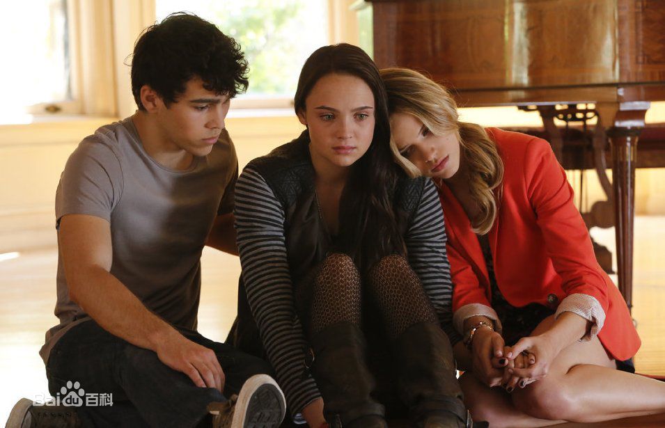 豪斯顿·塞奇(Halston Sage)照片性感图片图集