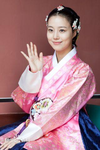 文彩元(Moon Chae Won)影视形象生活照