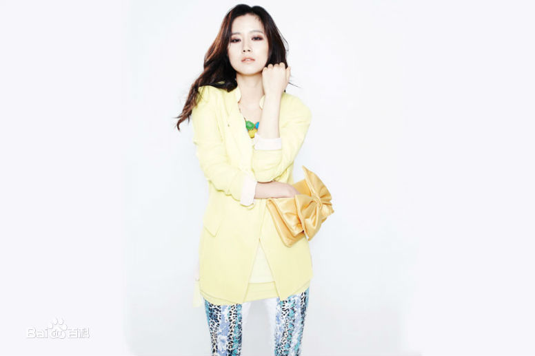 最新文彩元(Moon Chae Won)壁纸