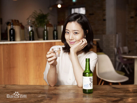 最新文彩元(Moon Chae Won)壁纸