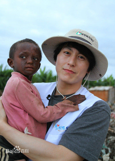 柳秀荣(Ryu Su Young、リュ スヨン)公益活动图图片图集