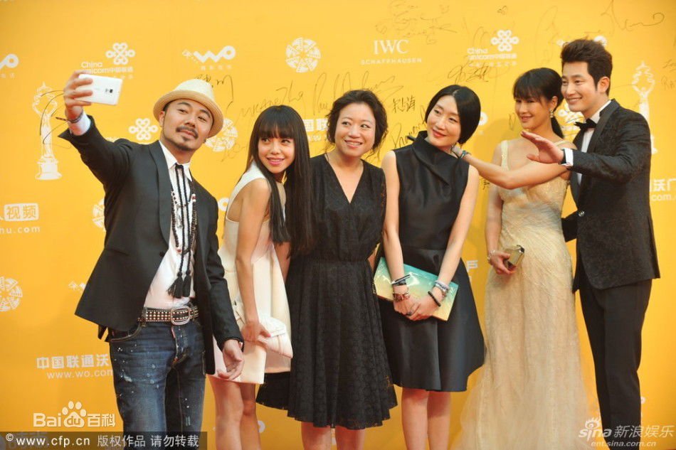 高清朴施厚(,Park Si Hoo)在《香气》宣传图册中的图集