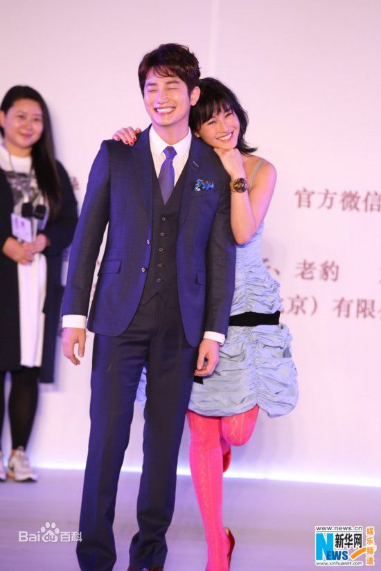 高清朴施厚(,Park Si Hoo)在《香气》宣传图册中的图集