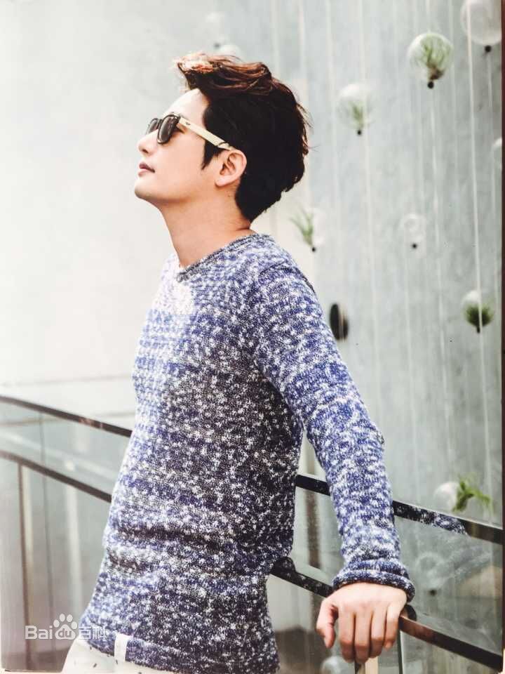 朴施厚(,Park Si Hoo)最优质杂志