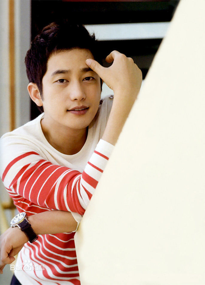 朴施厚(,Park Si Hoo)最优质杂志