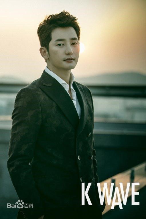 朴施厚(,Park Si Hoo)最优质杂志