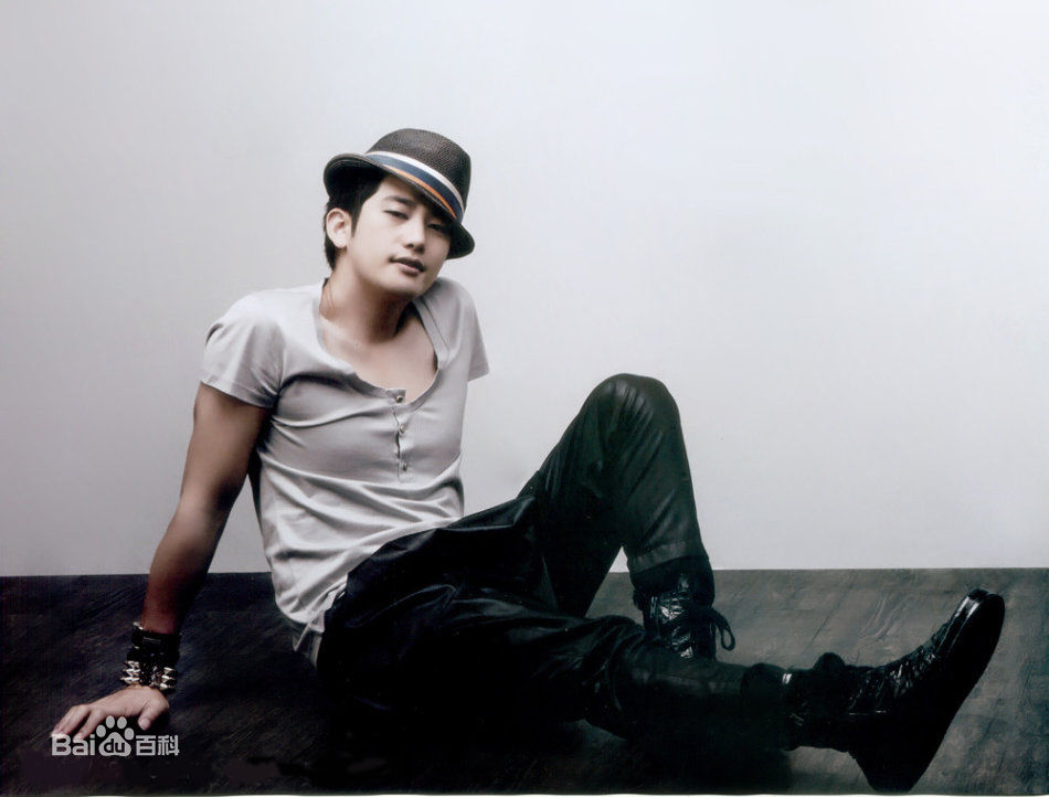 朴施厚(,Park Si Hoo)最优质杂志