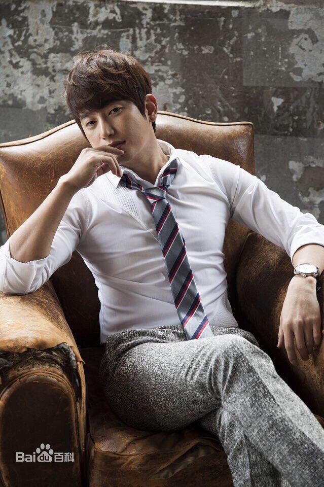 朴施厚(,Park Si Hoo)最优质杂志