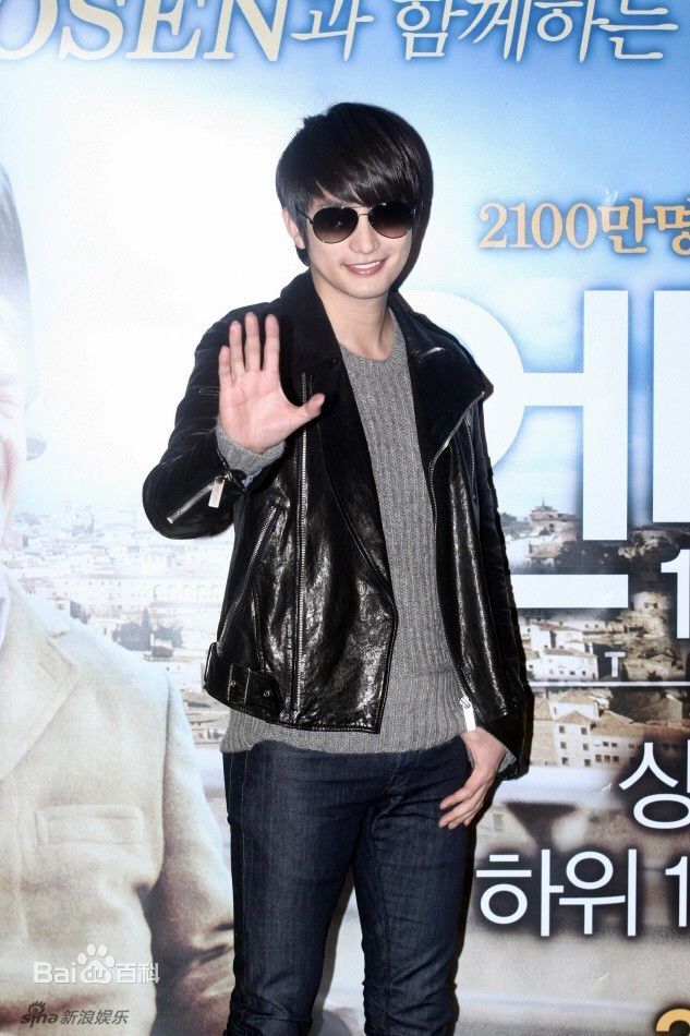 最新朴施厚(,Park Si Hoo)精彩图册