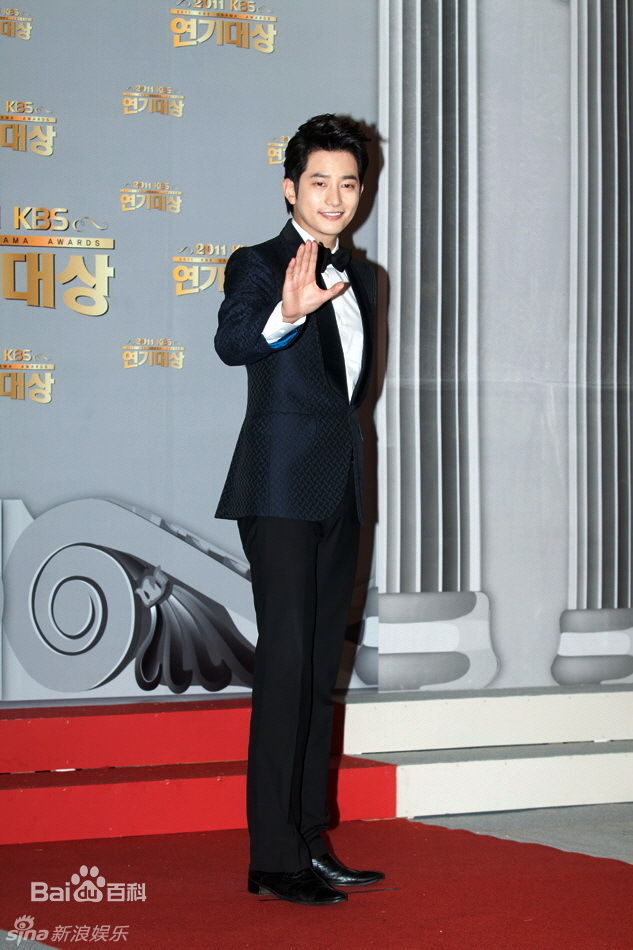 最新朴施厚(,Park Si Hoo)精彩图册