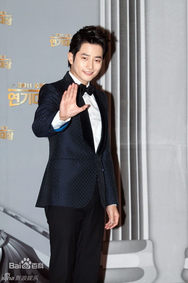 最新朴施厚(,Park Si Hoo)精彩图册