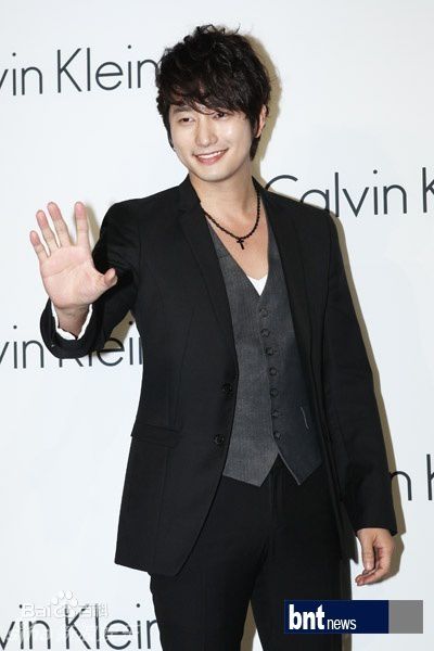 最新朴施厚(,Park Si Hoo)精彩图册