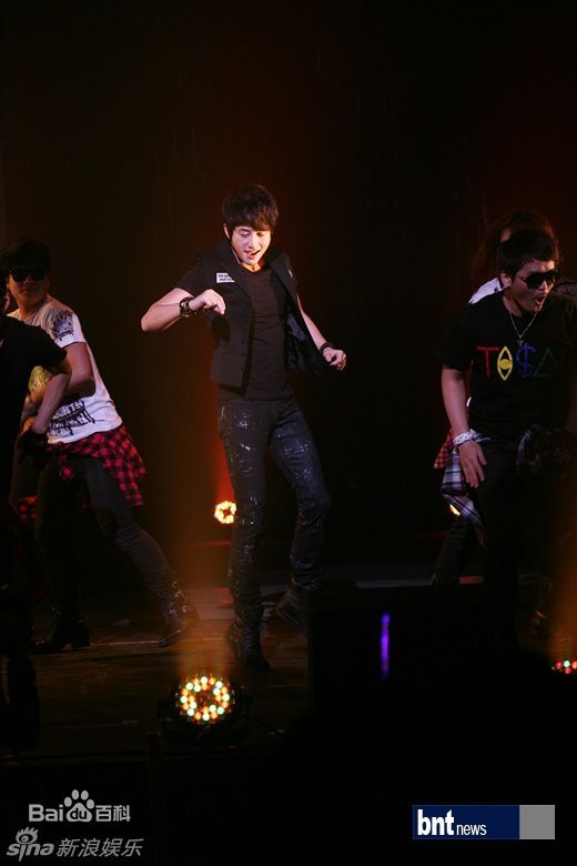 最新朴施厚(,Park Si Hoo)精彩图册