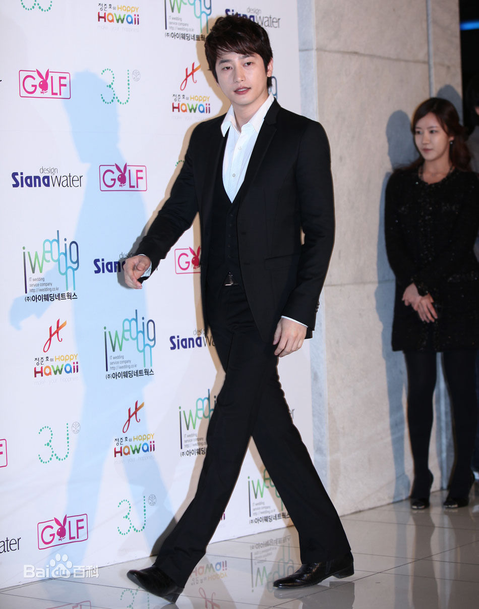 最新朴施厚(,Park Si Hoo)精彩图册