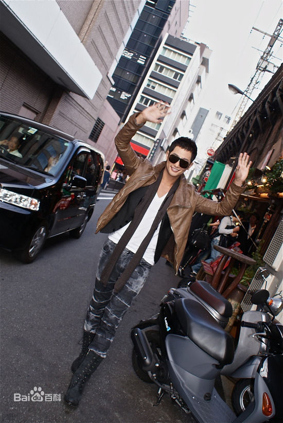 最新朴施厚(,Park Si Hoo)精彩图册