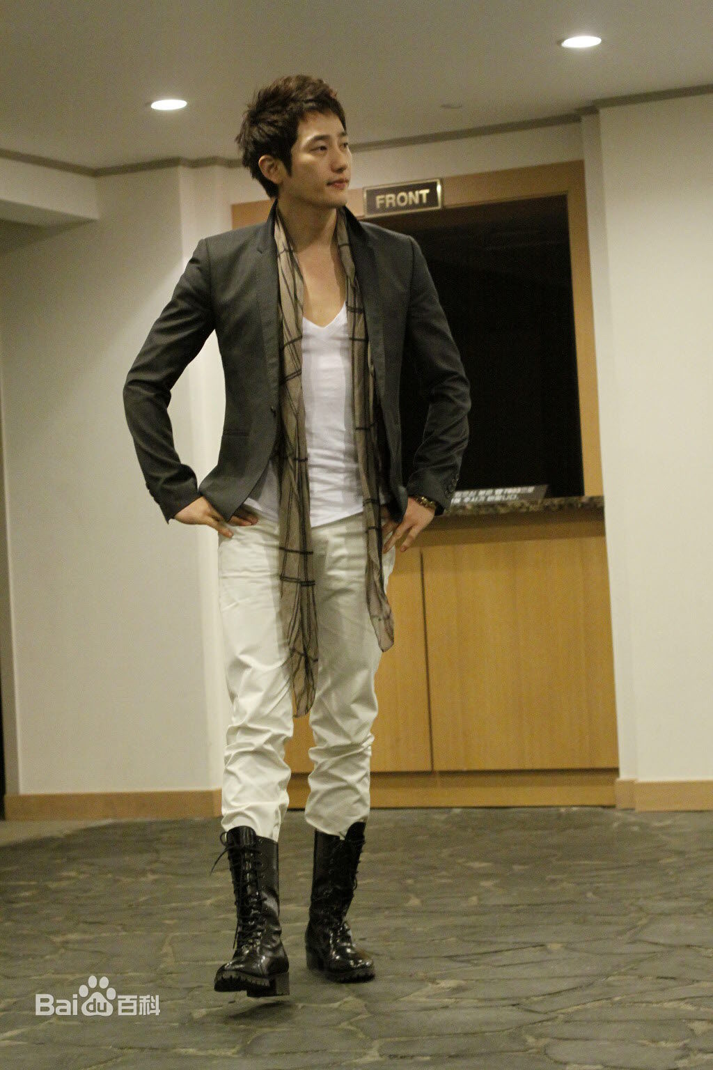 最新朴施厚(,Park Si Hoo)精彩图册