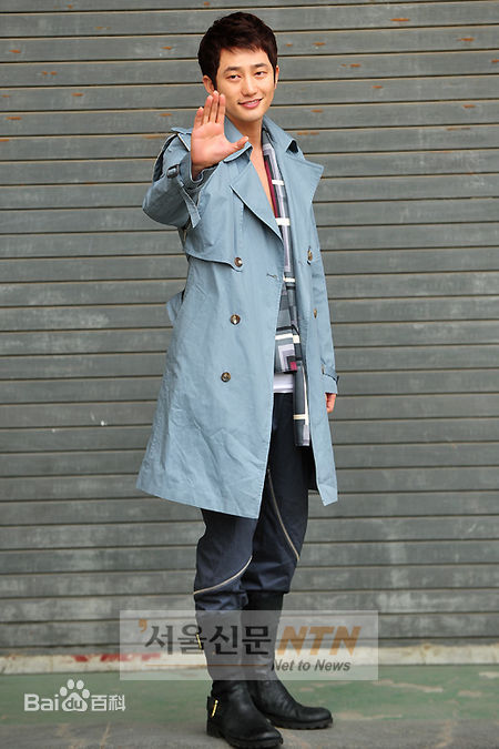 最新朴施厚(,Park Si Hoo)精彩图册