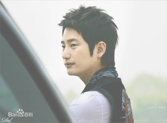 最新朴施厚(,Park Si Hoo)精彩图册