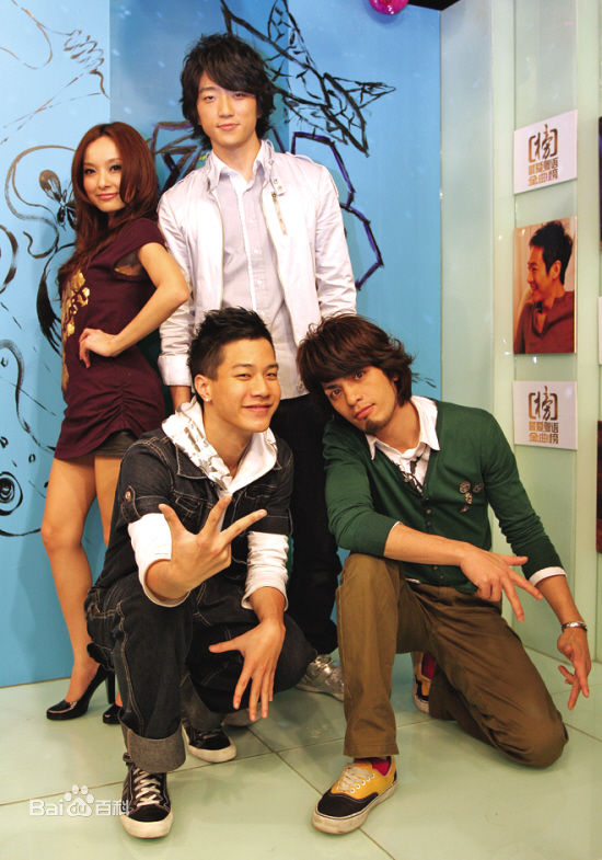 薛仕凌大嘴巴组合里的性感图片壁纸