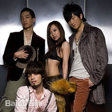 薛仕凌大嘴巴组合里的性感图片壁纸