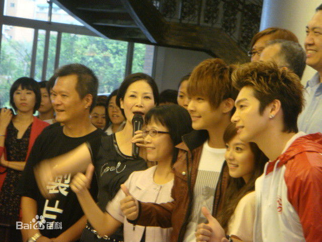 喻虹渊前后照片