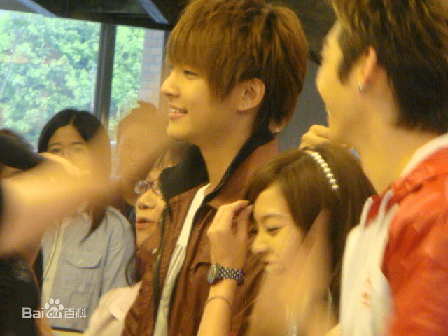 喻虹渊前后照片