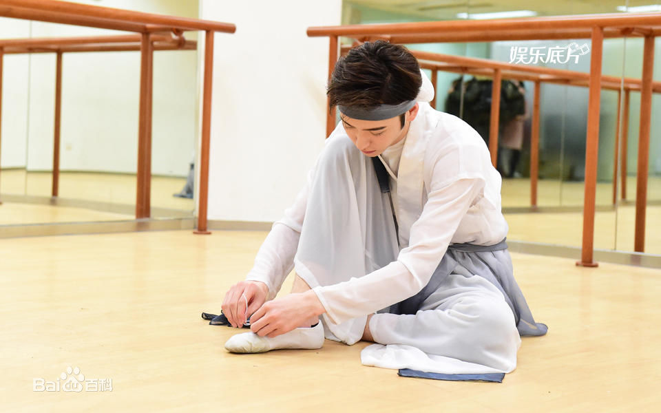 李东阳(Young)娱乐底片性感图片壁纸